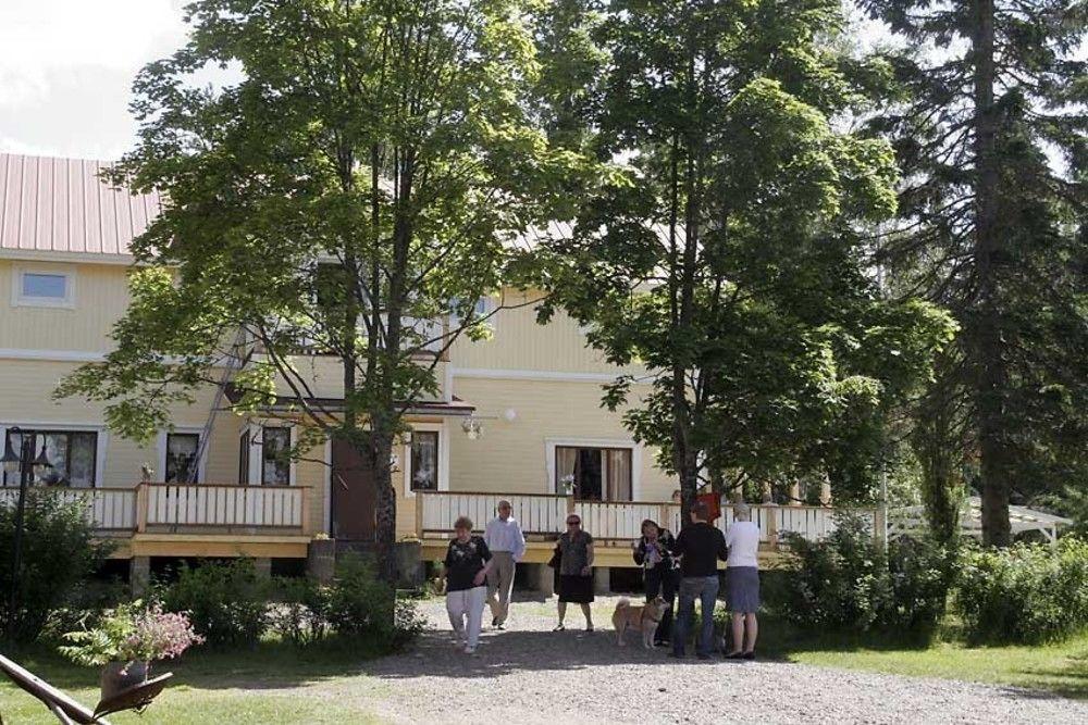 Tuhannen Tarinan Talo Kannuskoski Exterior foto